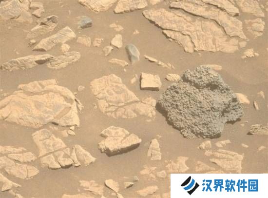 美国火星车发现诡异怪石：似有东西破壳而出